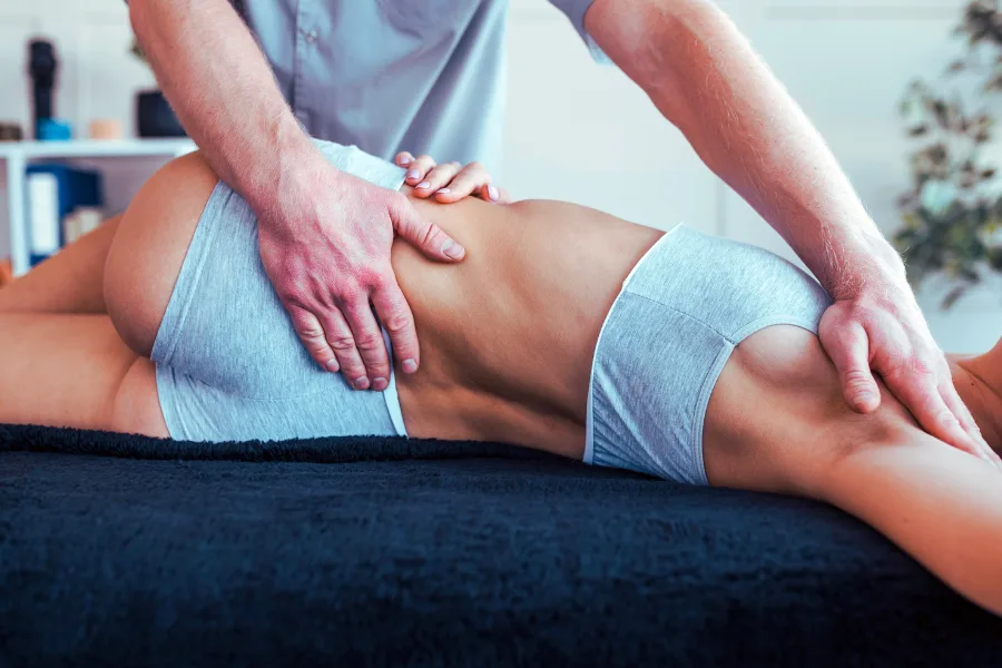 Мануальная терапия при боли в пояснице: вернуть подвижность без лекарств