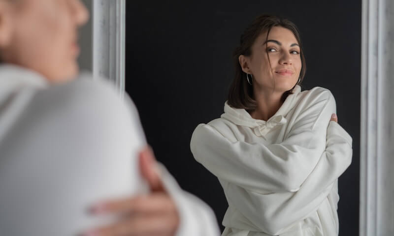 Дисморфическое расстройство тела (ДРТ): вернуть контроль над своим отражением и жизнью